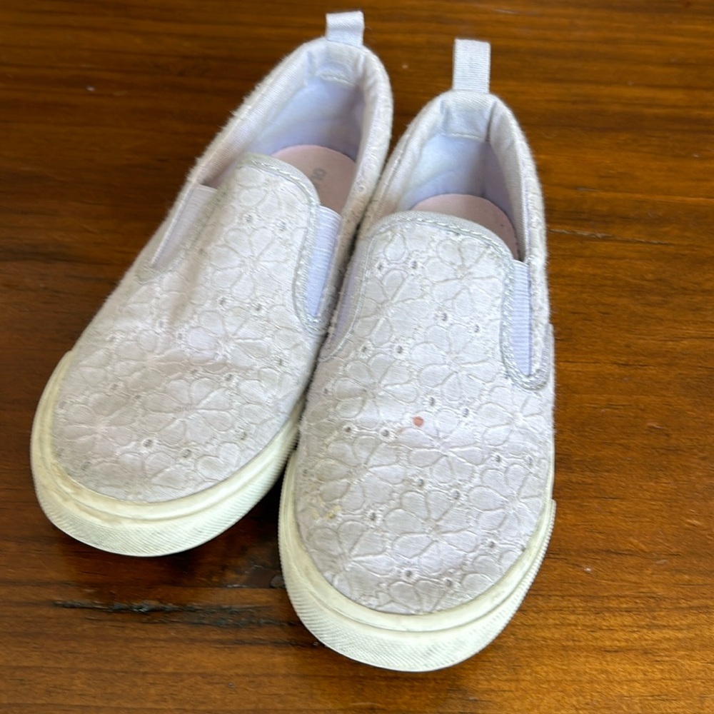 Little girls slip on shoe size 11